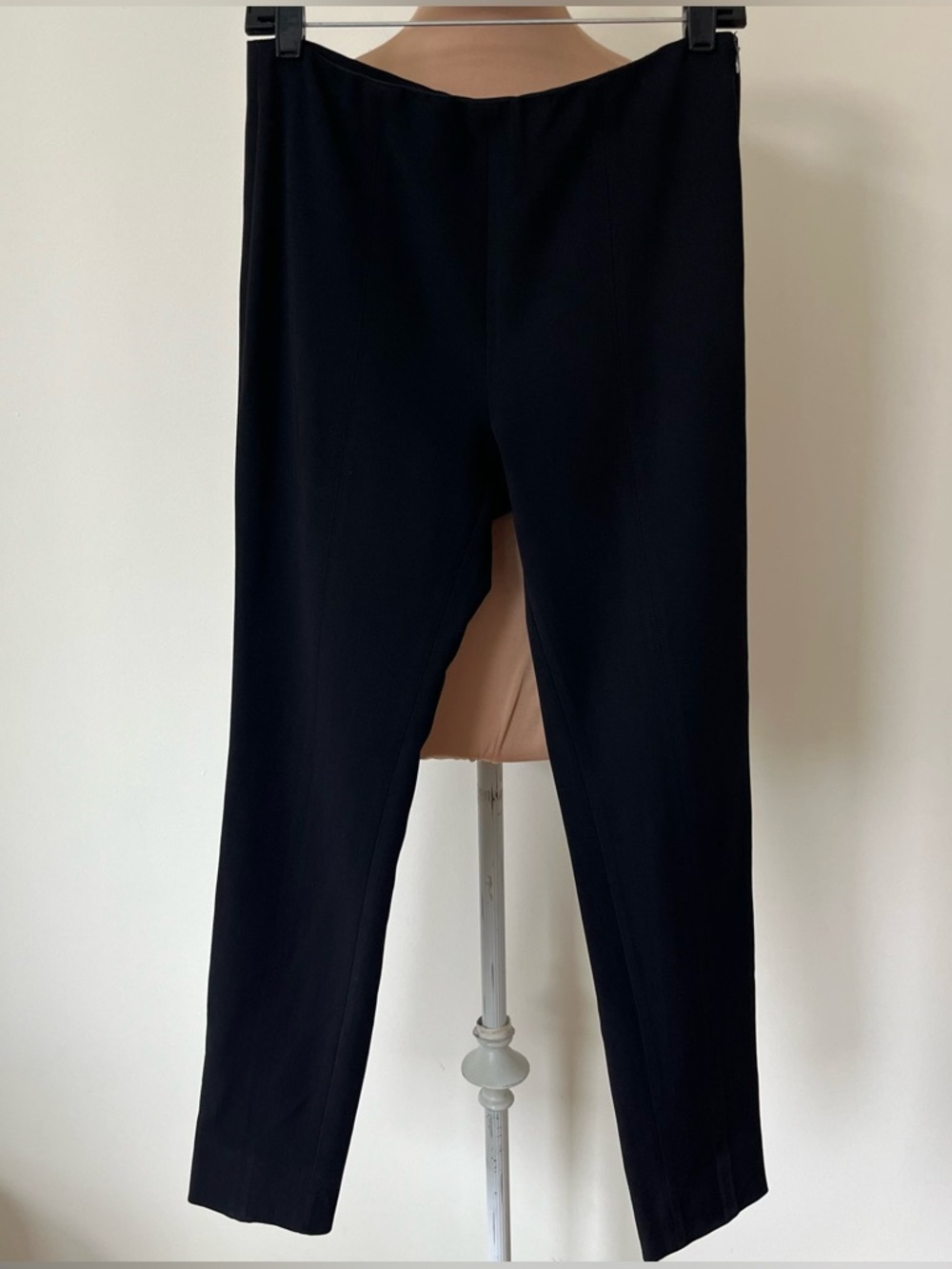 Akris Punto Straight Leg High Rise Tailored Side Zip Closure Black Pants Size 6